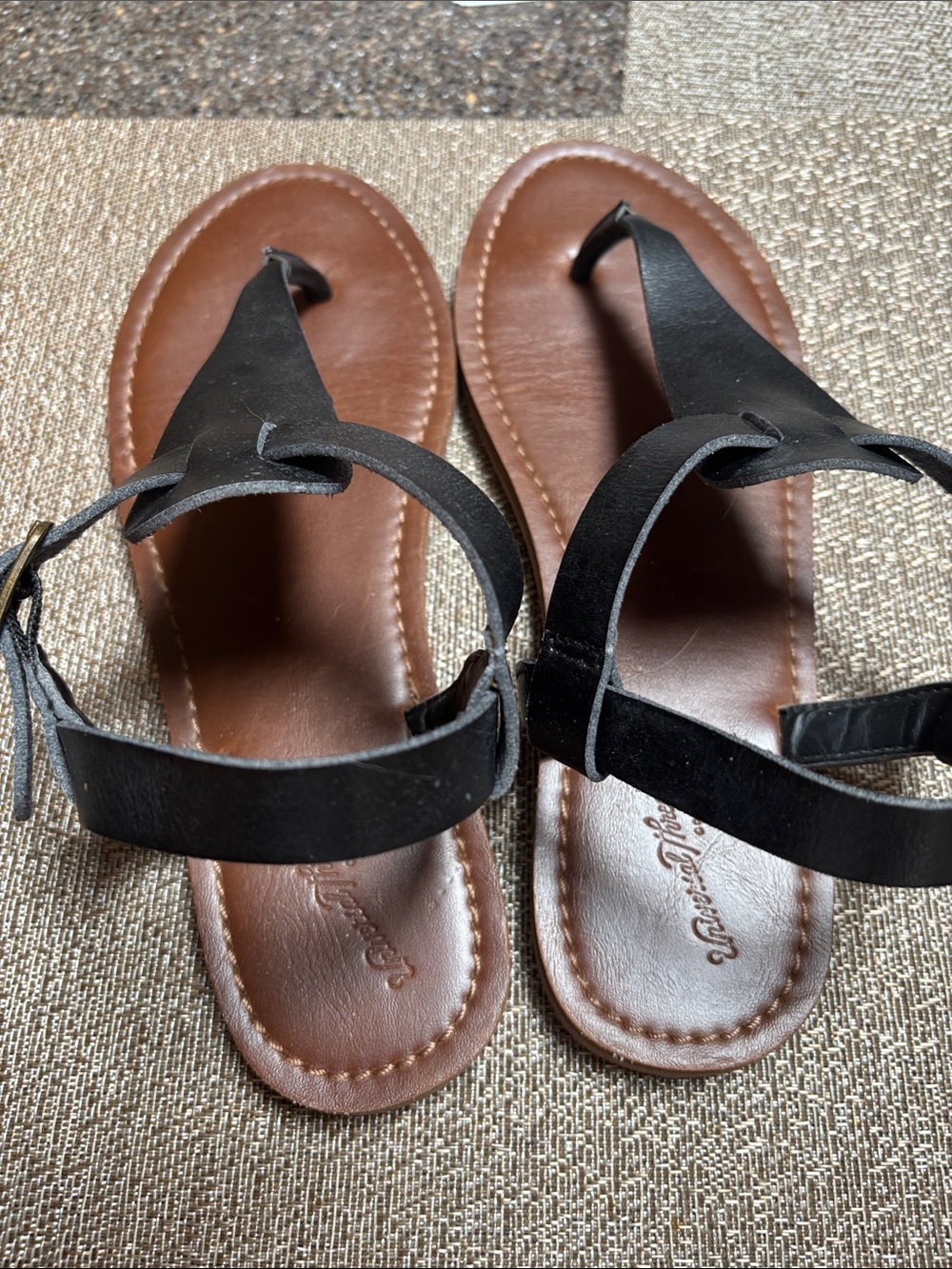 Universal Thread Black T-Strap Sandals with Brown Footbed - Picture 3 of 4